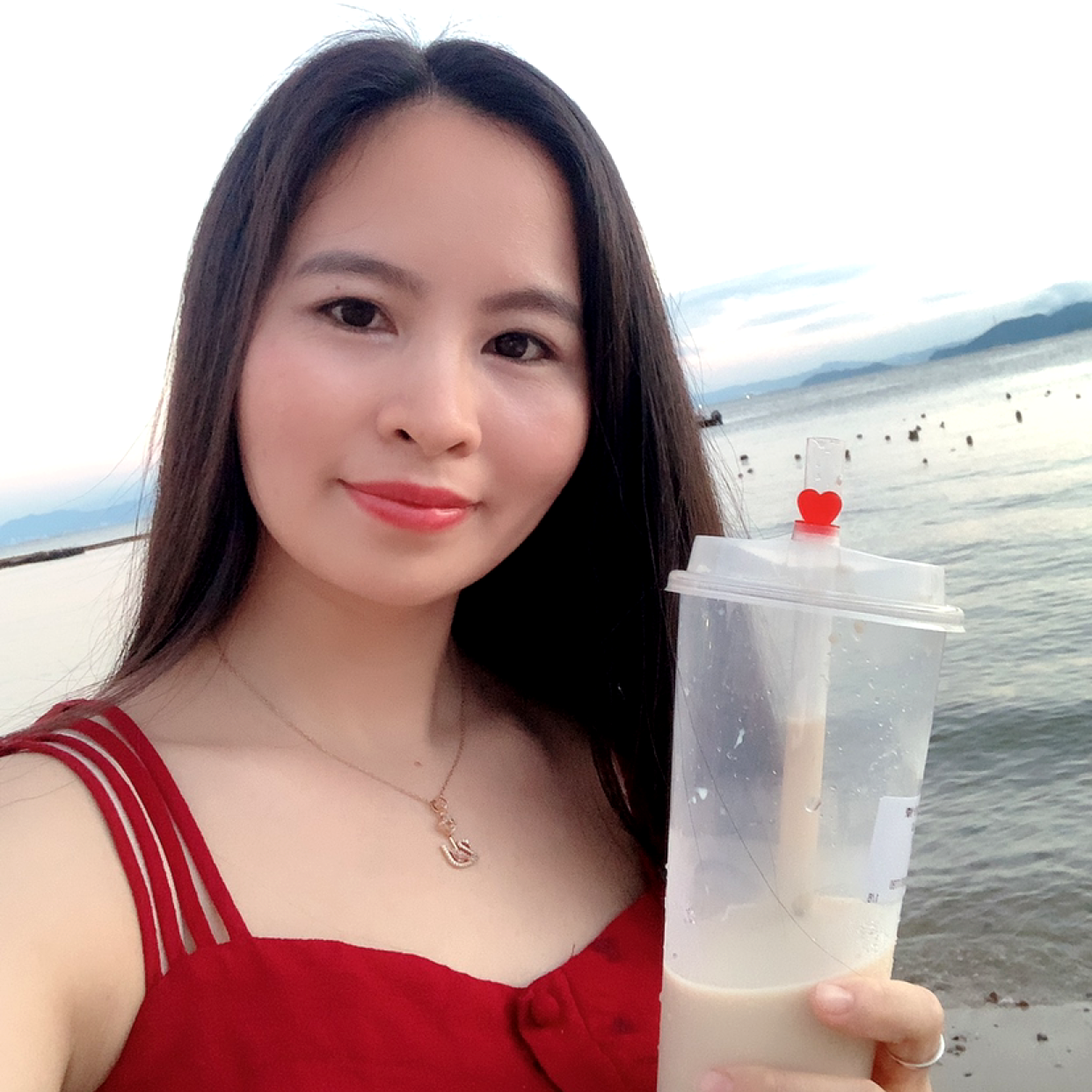 温婉笑火龙果的照片