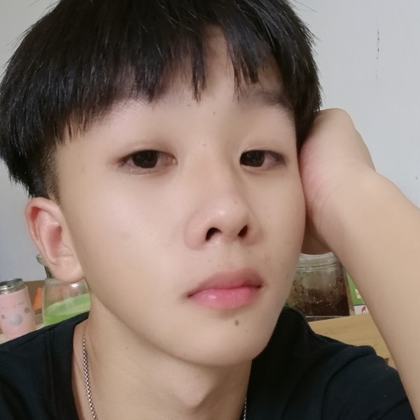 李宝儿的照片