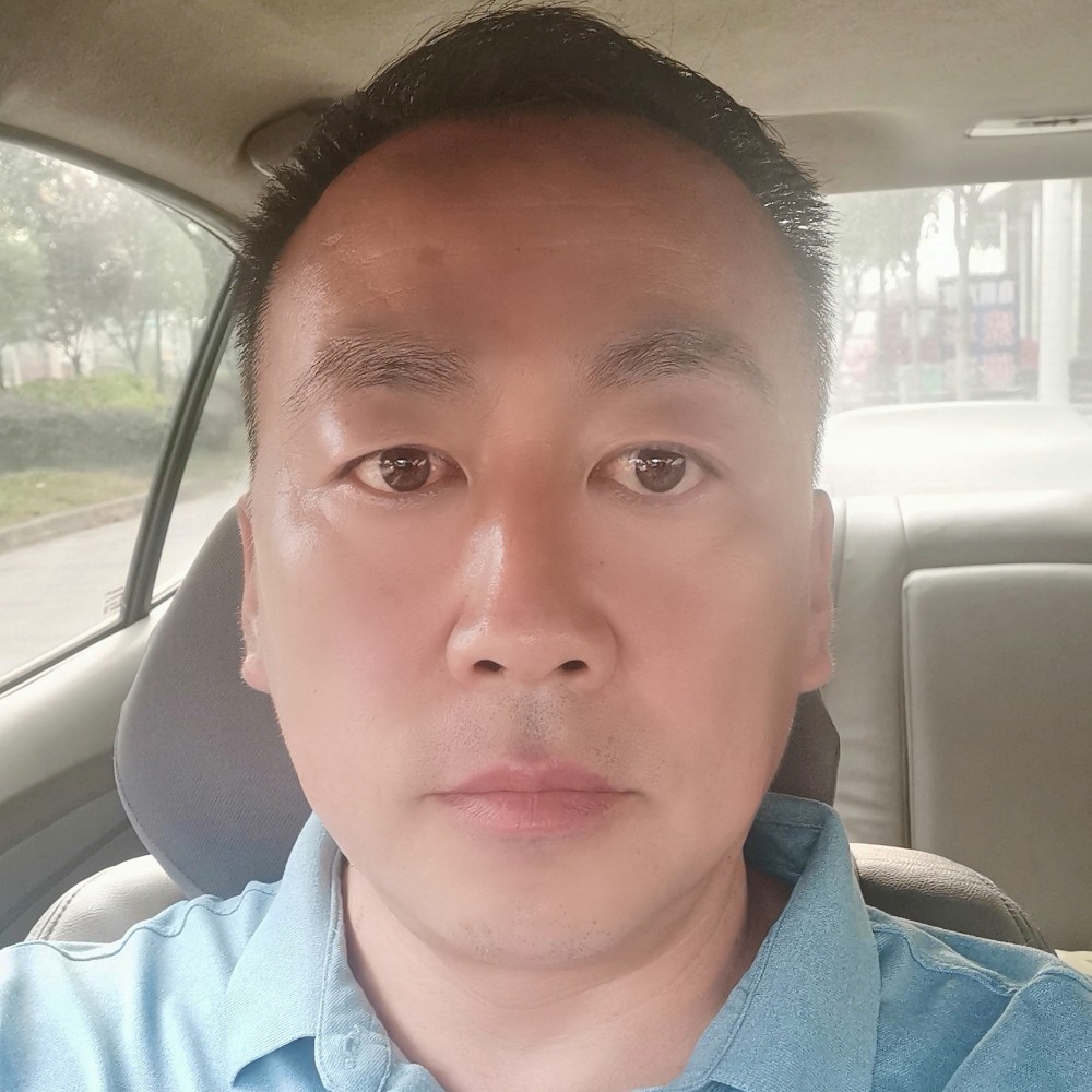 护翼虎的照片