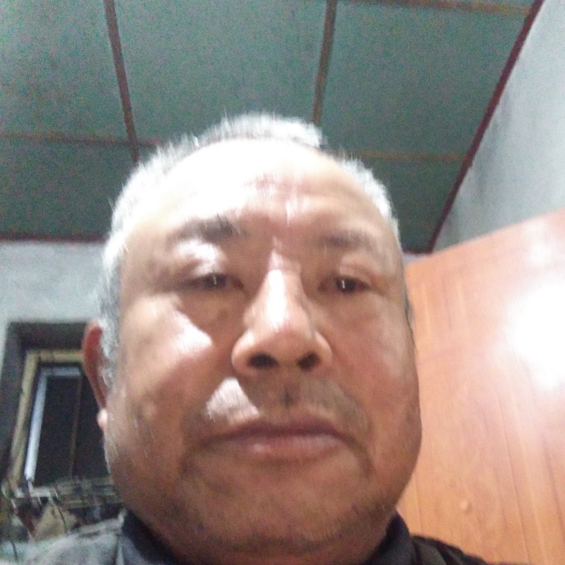 张仁岗的照片