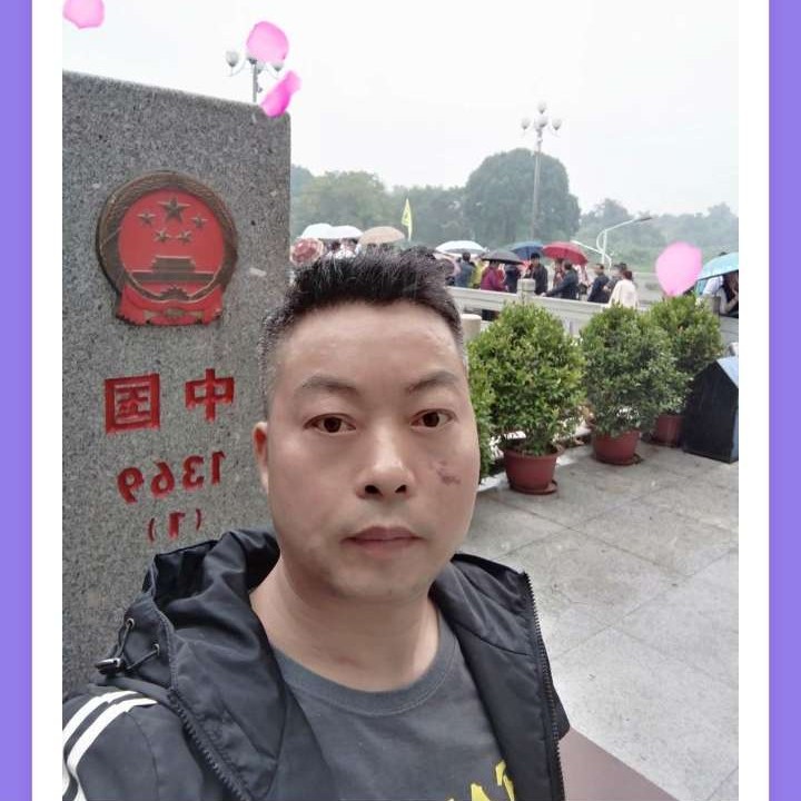 优秀和小蝴蝶的照片