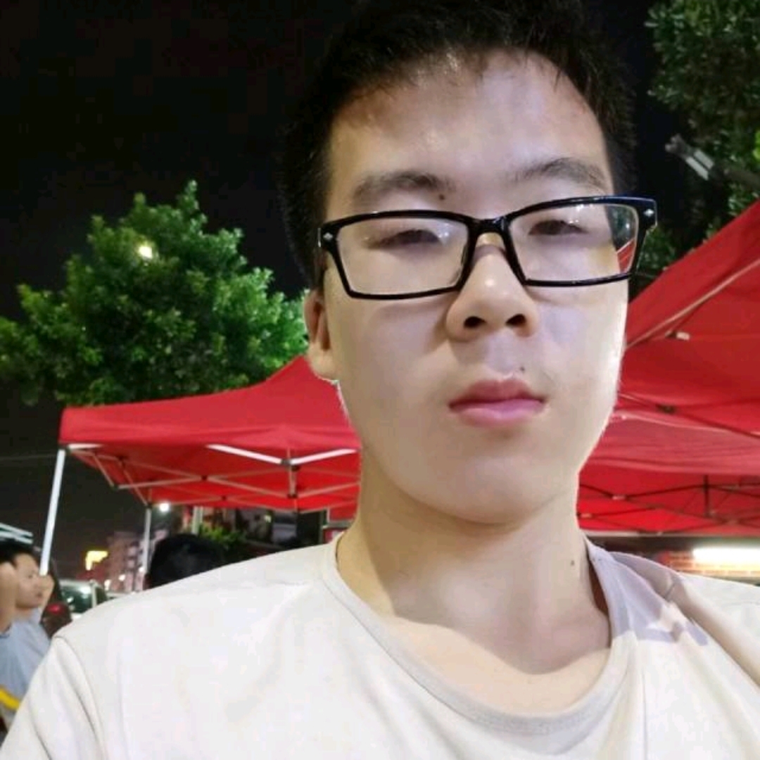 小蚂蚁蹙眉粗暴的照片