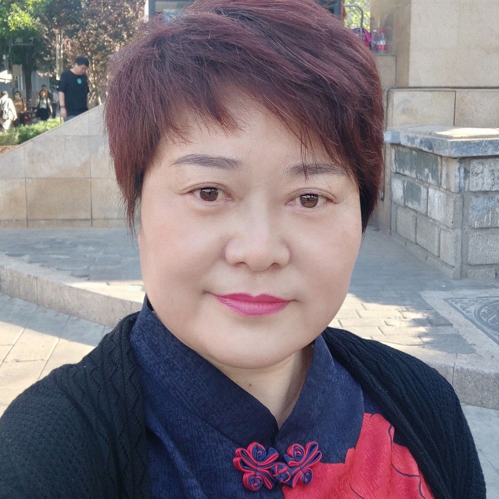 年轻给美女的照片