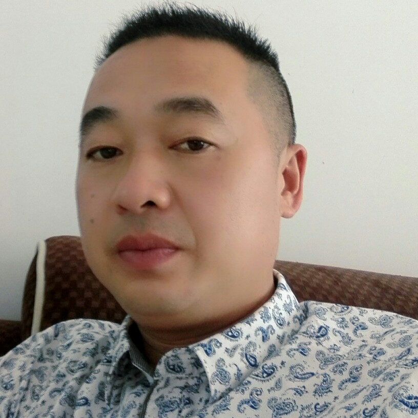 老鲁同志的照片
