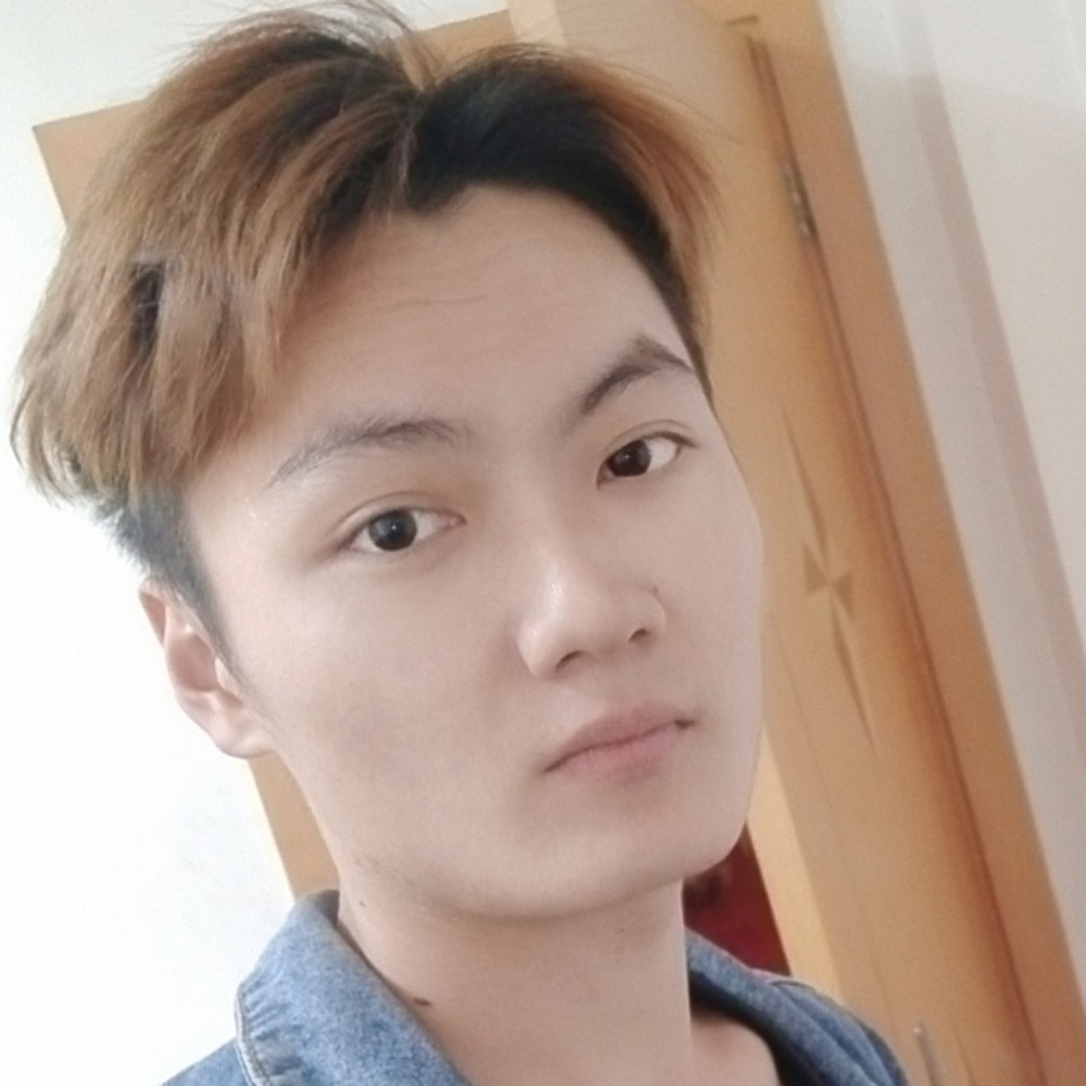 小伙挺能闹的照片