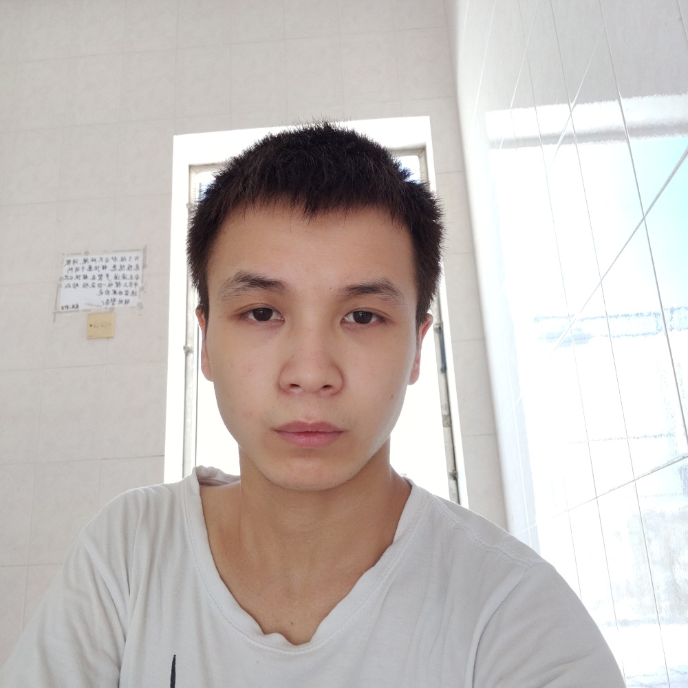 大山魁梧的照片