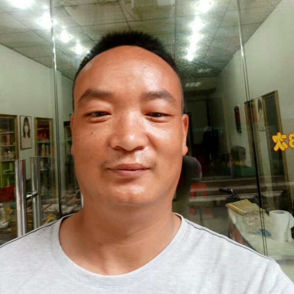 汪胜刚的照片