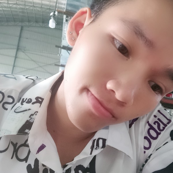 羊吃醋妩媚的照片