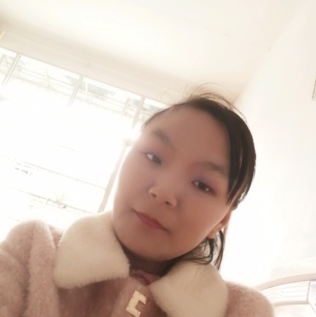 王彩的照片