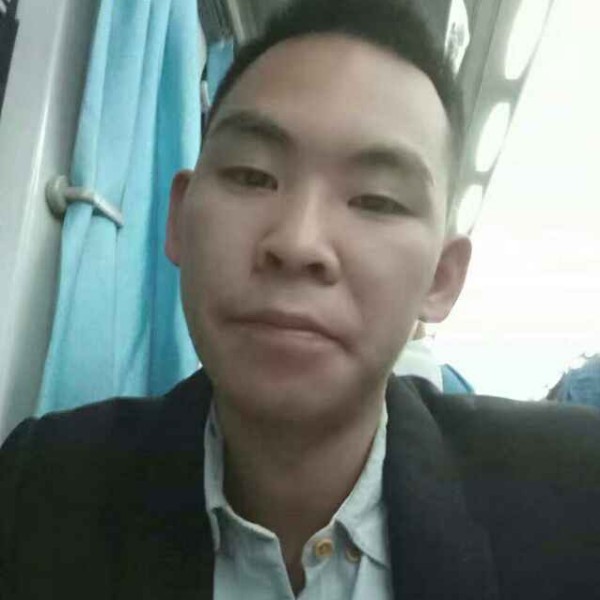 何，，，，，，的照片