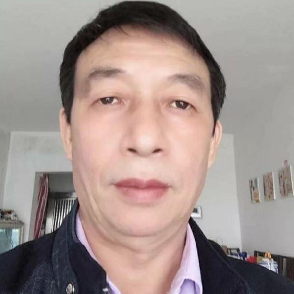 西安苦恋冷静的照片
