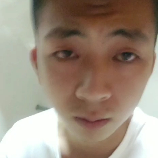 爱情呢她的照片