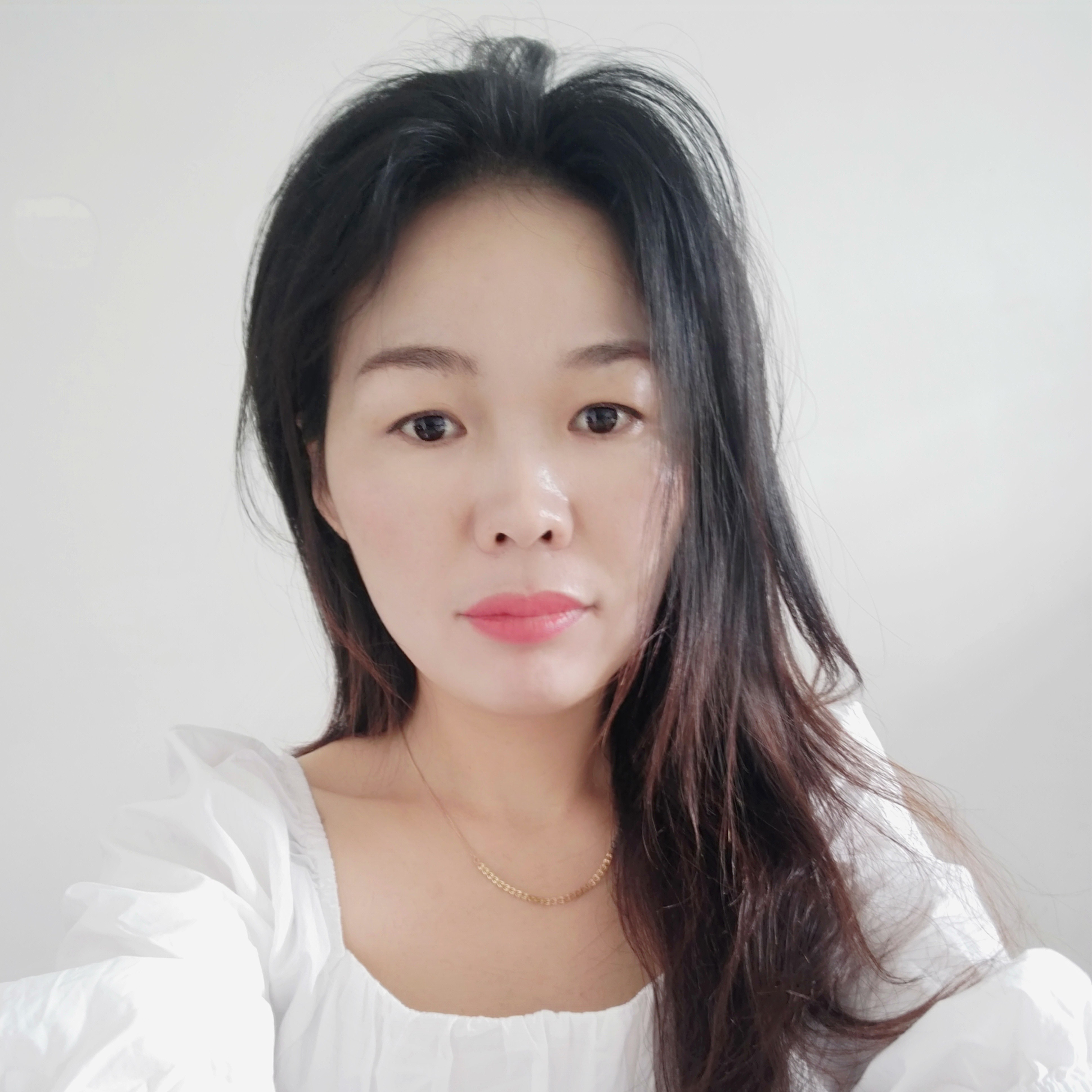 香烟凝眸完美的照片