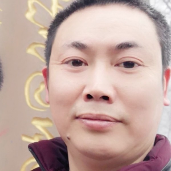 深情深拥暖阳的照片
