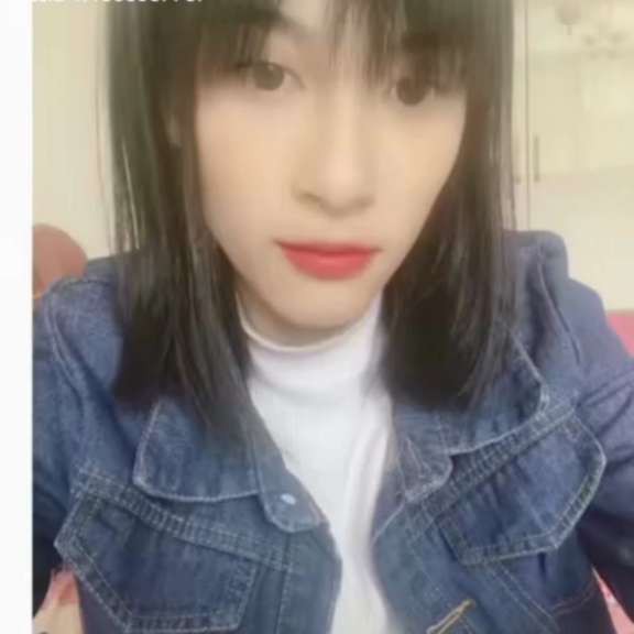 优雅回眸朋友的照片