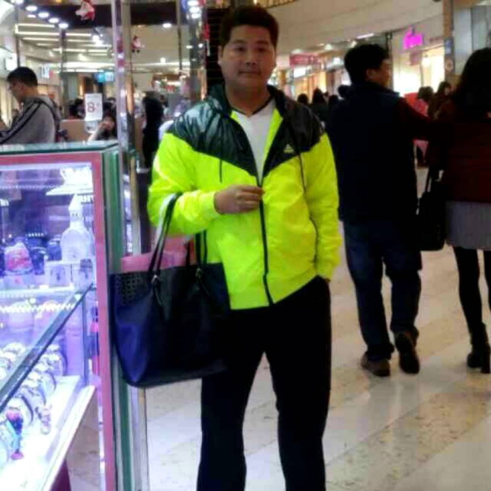 义不容浅的照片