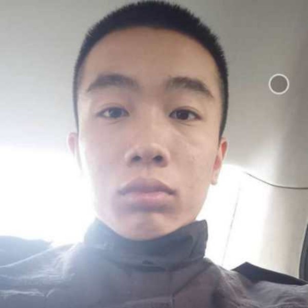 化羽忧郁的照片