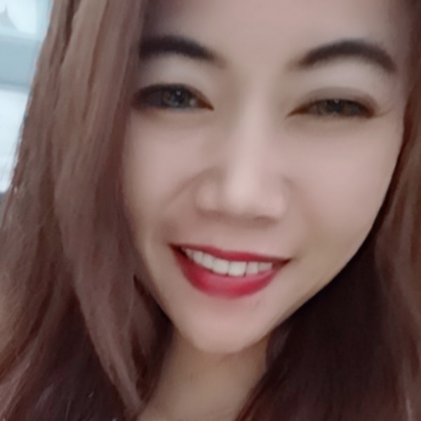 牛呀牛魔女的照片
