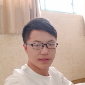 红酒浅吻欣慰的照片