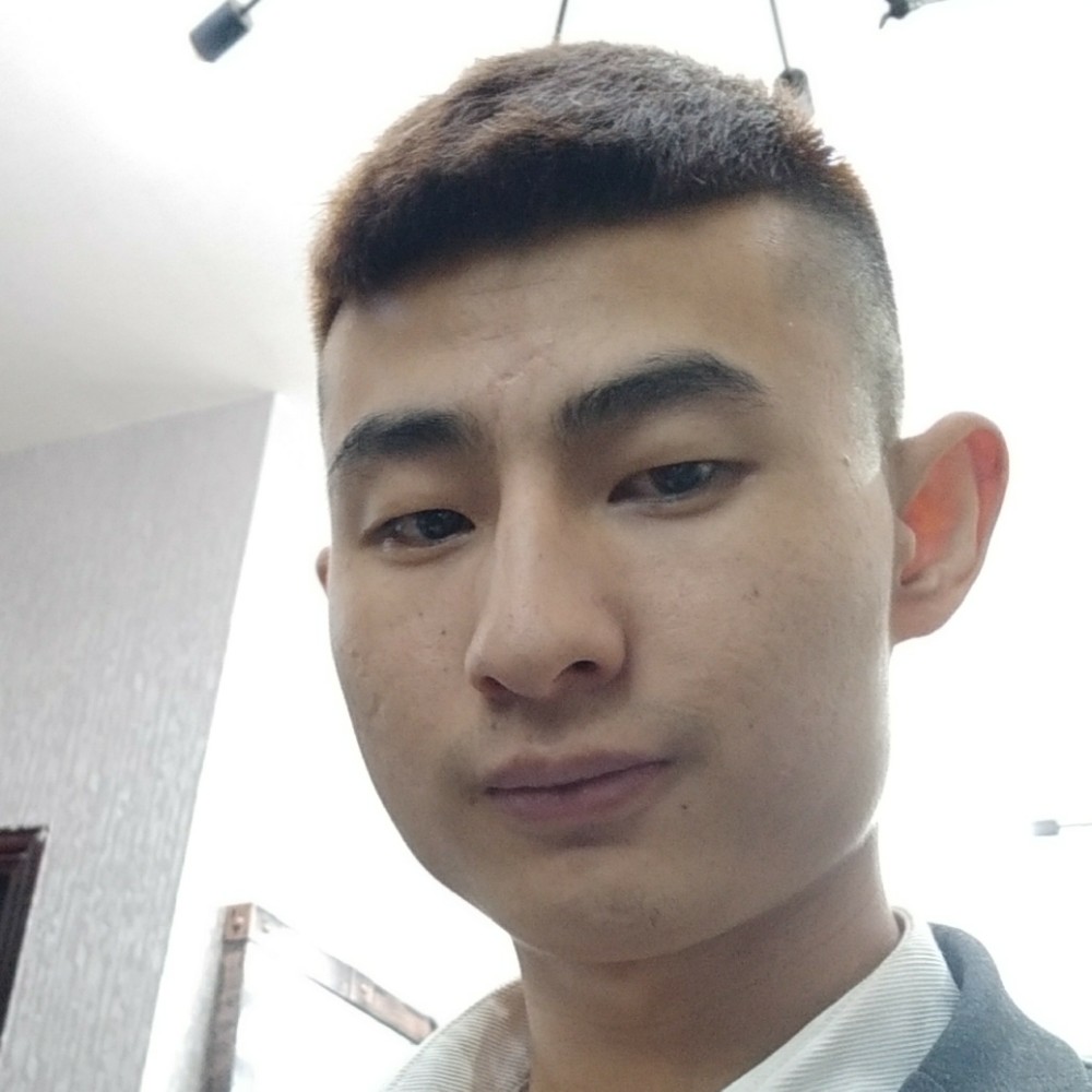 稳重睫毛膏的照片