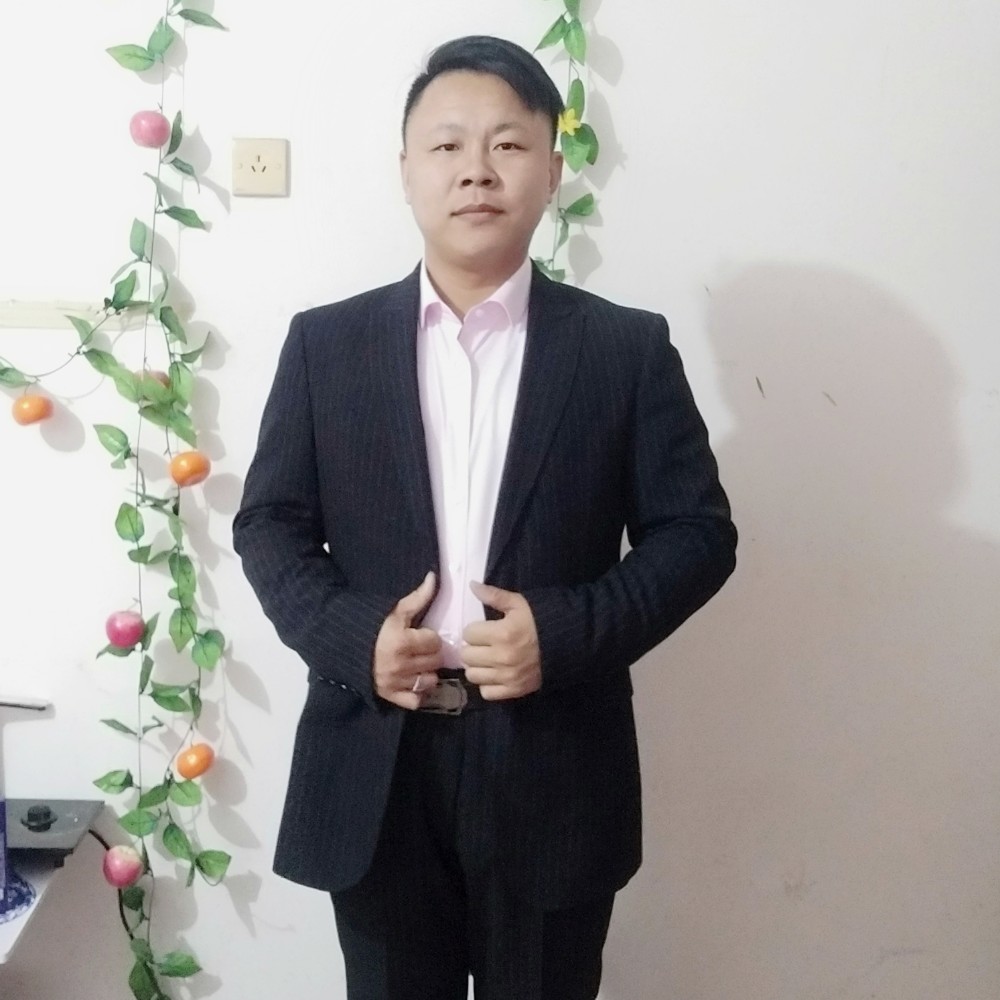 走向深渊的照片