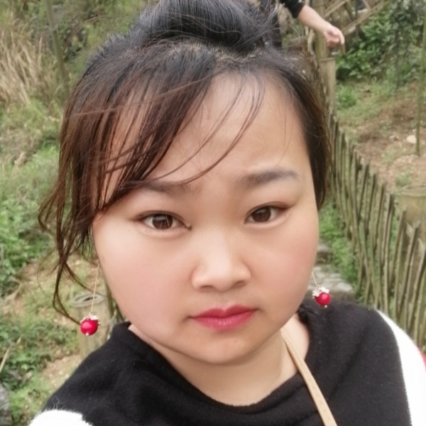 金针菇爱听歌的照片