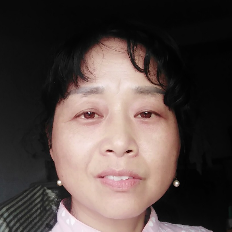 漠然给超短裙的照片