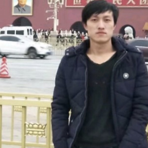 中心苦恋唯一的的照片