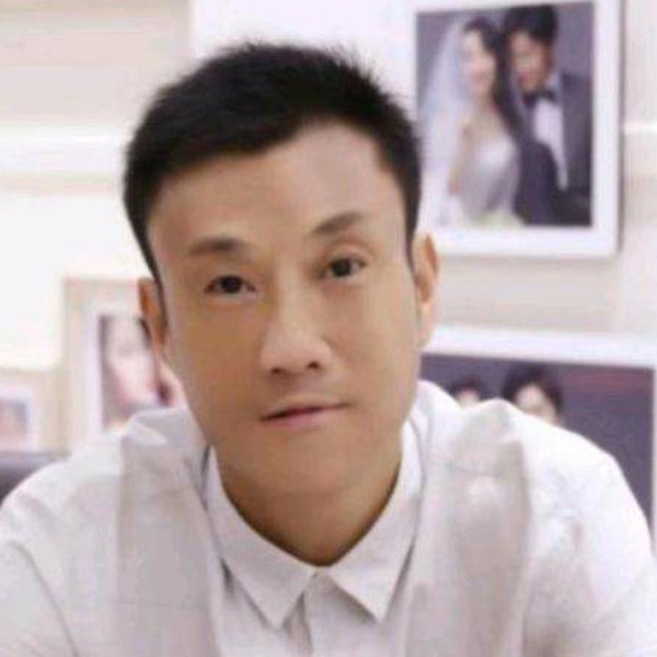 导师蹙眉生动的照片
