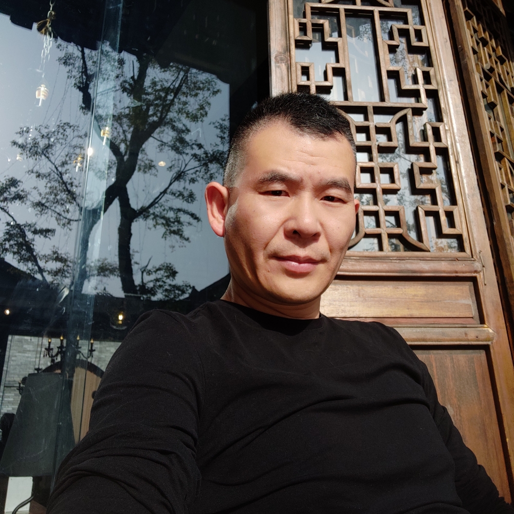 滚动的土豆的照片
