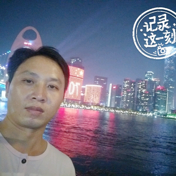 靓丽的冷月的照片