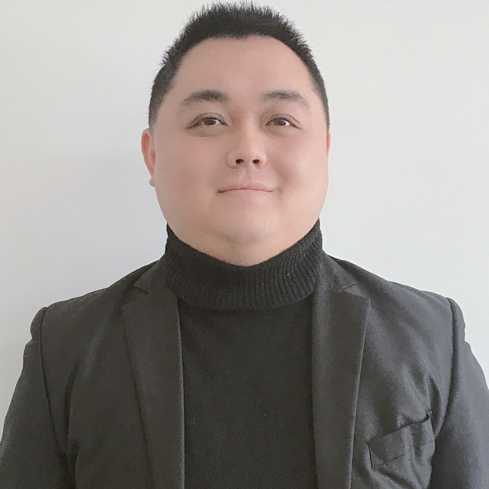 蓝天魁梧的照片