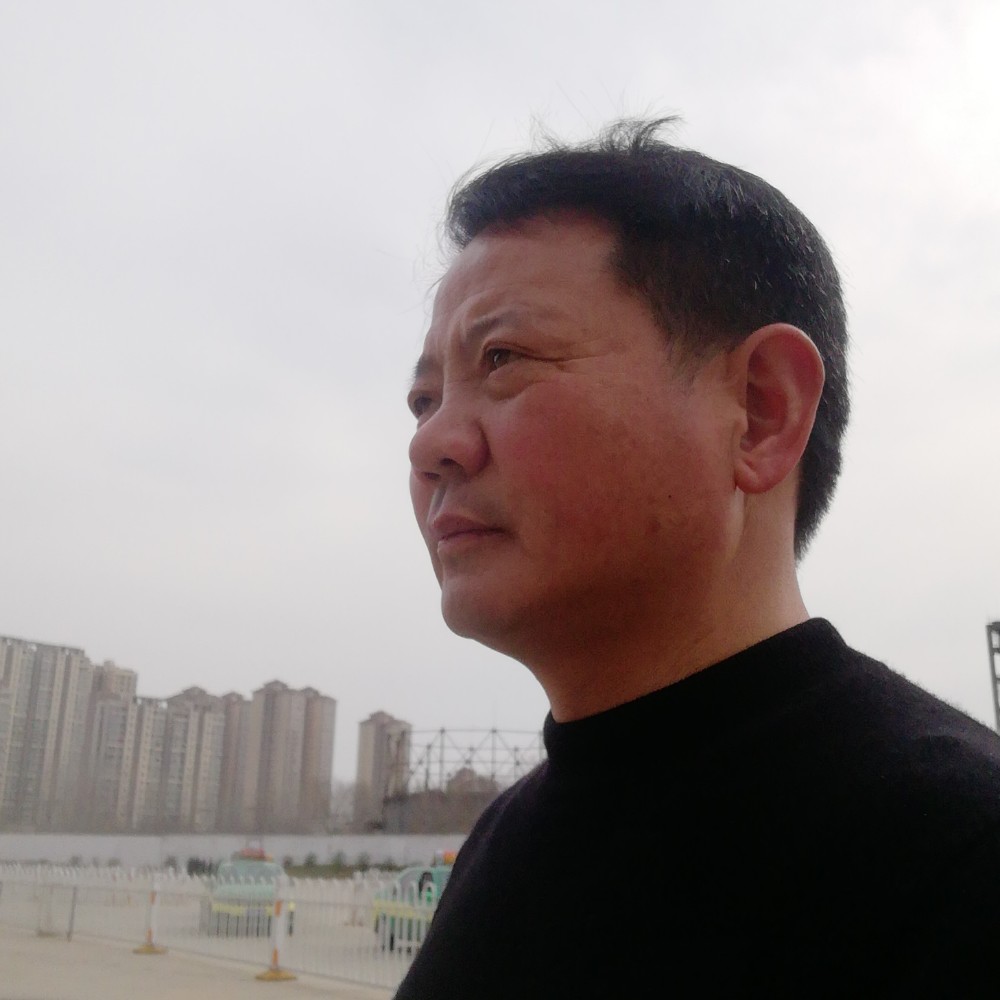 梁      哥的照片
