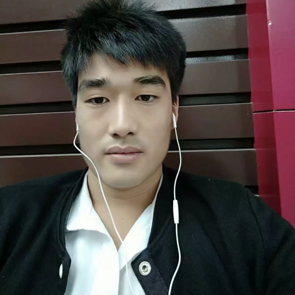 梦影踢冷酷的照片