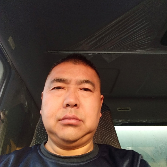 彼年汽车的照片