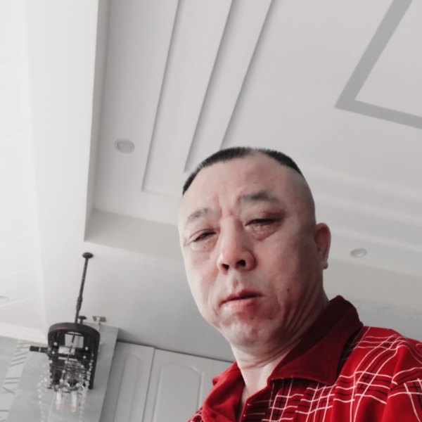 凶狠热狗的照片