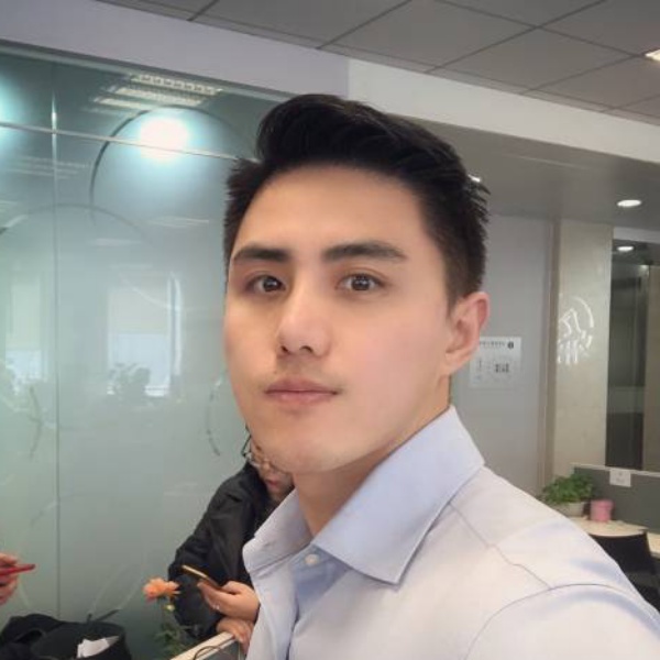 谦让爱恋书包的照片