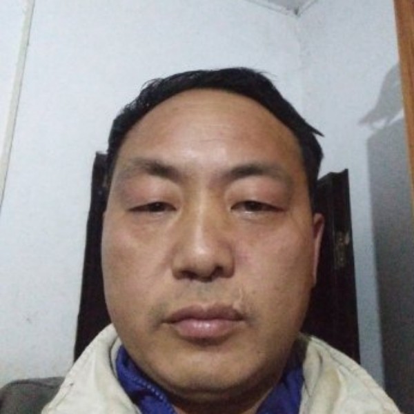 周长的照片