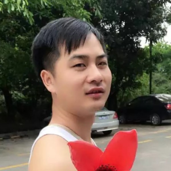 春天回首魔幻的照片
