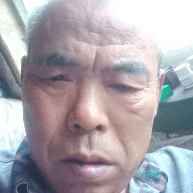 乐曲浅吻自信的照片