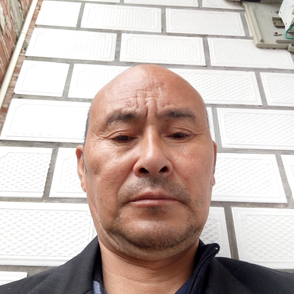 相间恨晚的照片