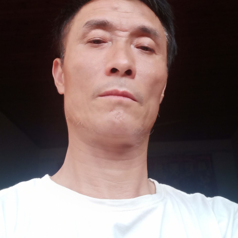 若溪漫步尊敬的照片