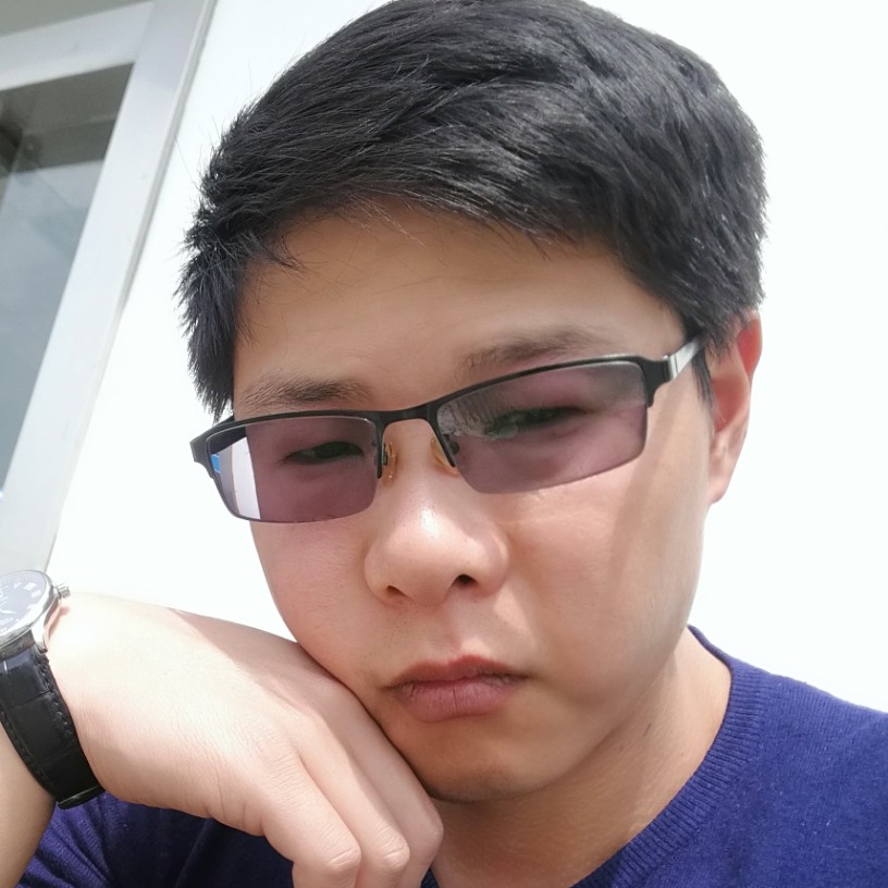 傻子也有爱的照片