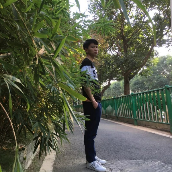 @銮的照片