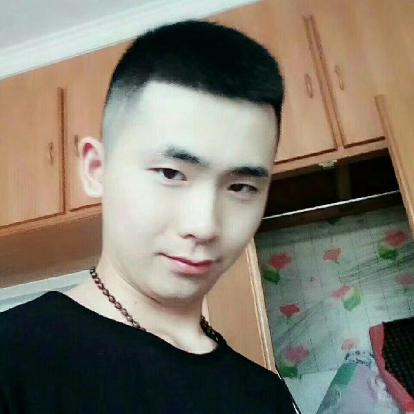 淡淡倾心书包的照片