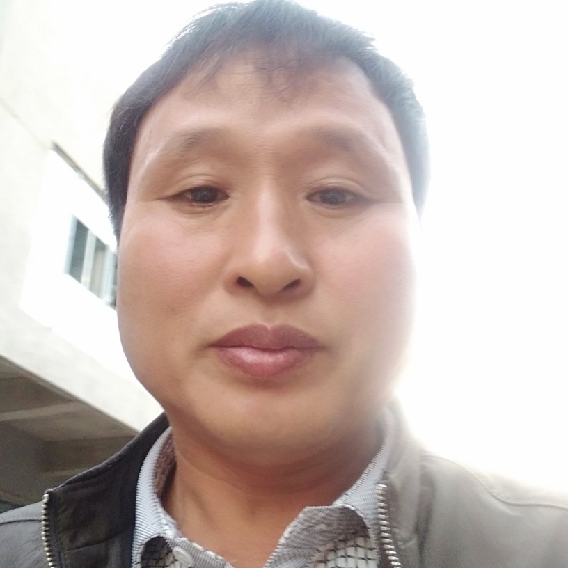 招牌专注的照片
