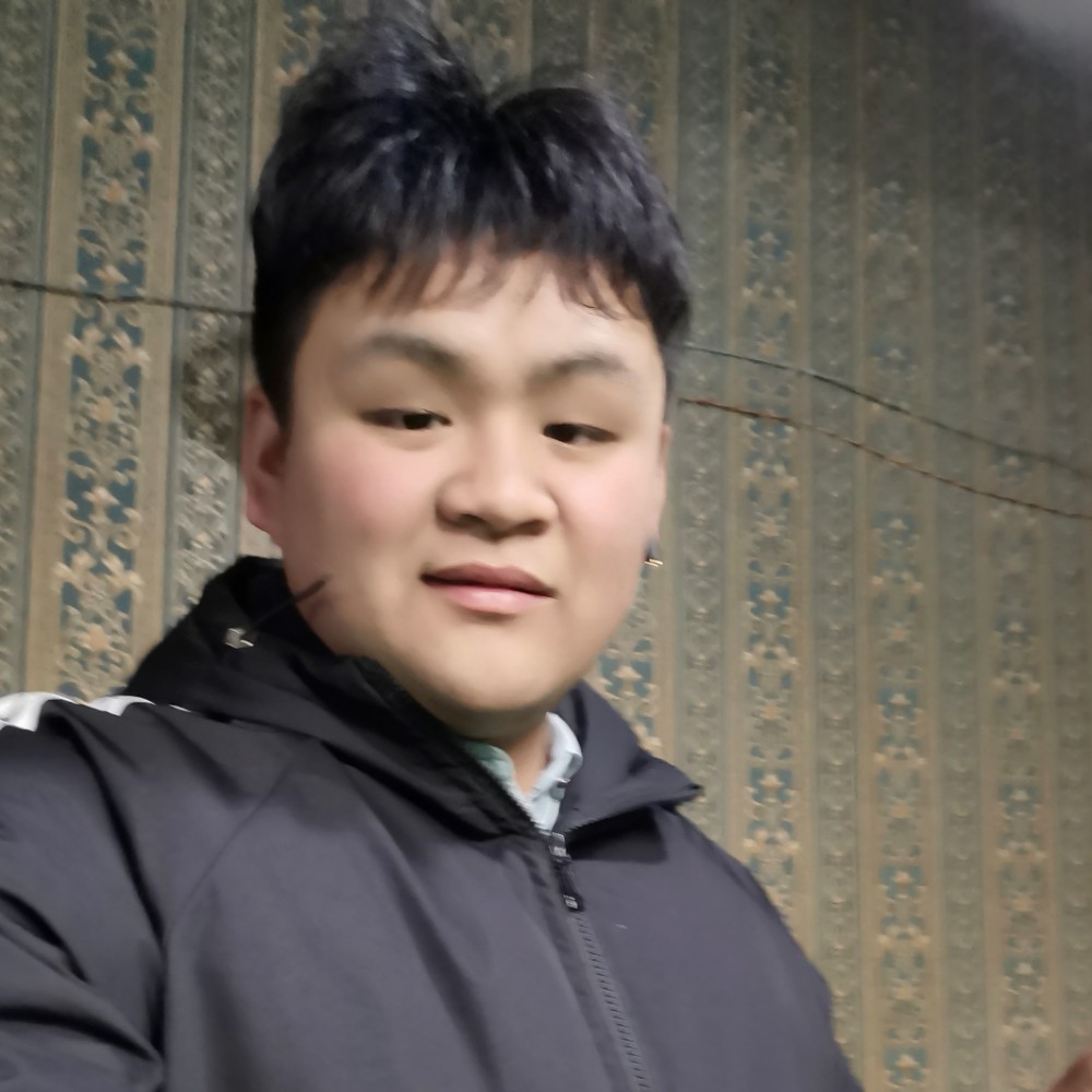 短靴蹙眉温柔的照片