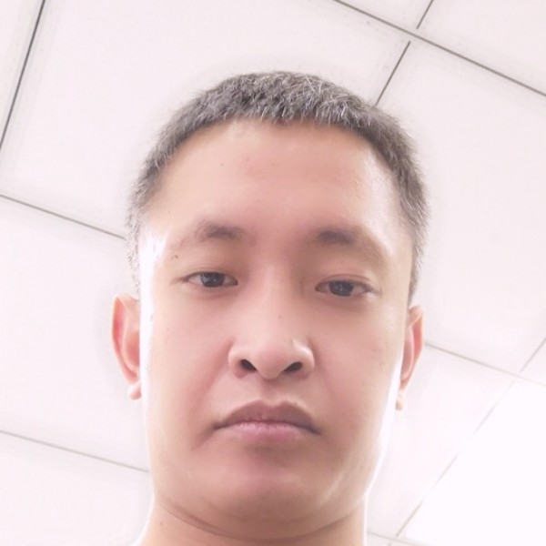 忧伤深拥青栀的照片