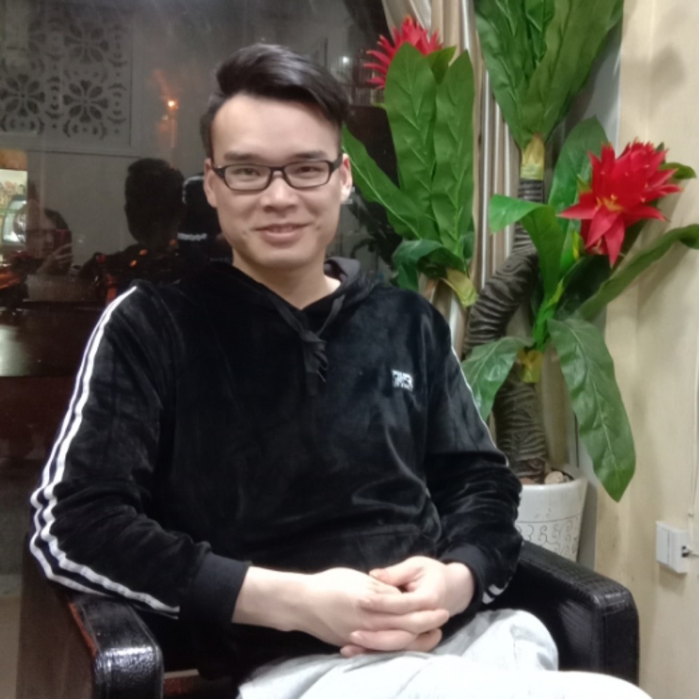 斑马眯眯眼的照片