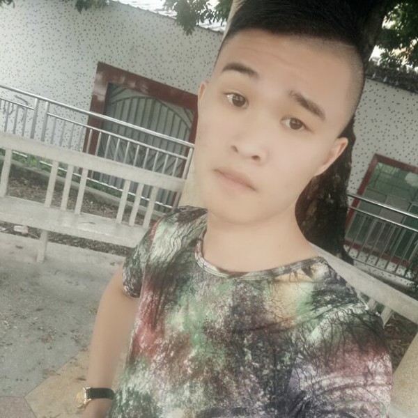 小馒头蹙眉快乐的照片